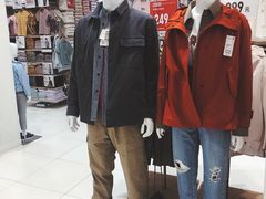 -优衣库(上海金桥国际商业广场店)