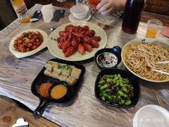-巴厘龙虾·榜首油焖大虾(音乐学院·沿江酒馆店)