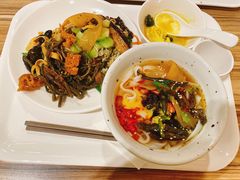 -感恩心素食馆(百世广场店)