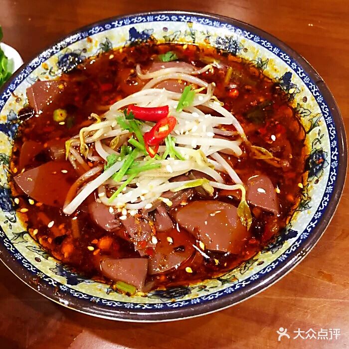 辣三多宽窄巷子成都串串香(绿宝店)冒鸭血图片