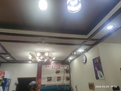 -湖南人家湘菜馆(镇江路店)