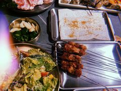 -围炉肉舍•炭烤活鳗•丹东海鲜烤肉(步行街店)