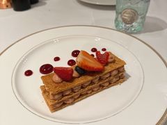 草莓拿破仑-北京华彬费尔蒙酒店·刃餐厅