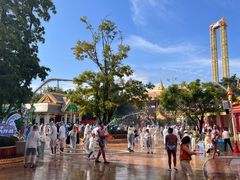 -七彩云南欢乐世界