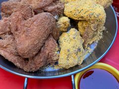 -BHC炸鸡(明洞总店)