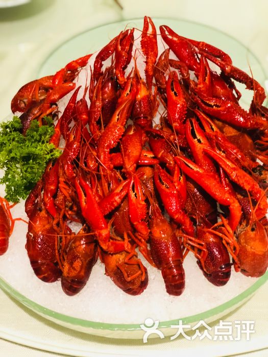 煲王之王(华宁弘基生活中心店)十八香小龙虾图片 - 第1张