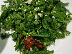 凉拌桑叶尖-蛙蛙叫干锅年代(簋街总店)