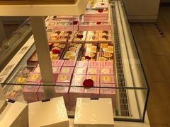 面包甜点陈列柜-好利来(西罗园店)