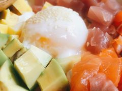 海鲜温泉蛋盖饭定食-自由之丘