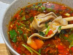 -肖肖酸萝卜鱼火锅(总店)