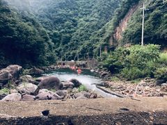 -安吉龙王山峡谷漂流