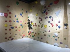 -ROCKPLUS攀岩馆(环宇城店)