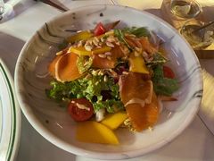 腌制烟熏三文鱼沙拉-Kathleen's Waitan 凯圣琳江景西餐厅(外滩店)