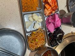 -蚂蚁洞·烤肉大营地(上海静安大悦城店)