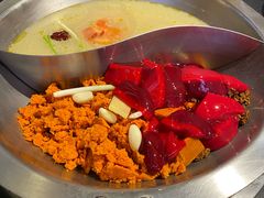 -沸炉重庆老火锅(军事博物馆店)