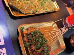 -何师烧烤Pro ·小龙虾·江湖川菜·精酿啤酒(太古里旗舰店)