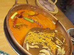 -洱火云南酸菜牛肉火锅(石景山当代商城店)