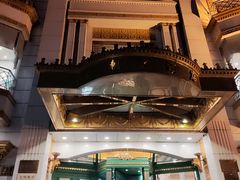 -王朝大酒店徐汇店-地面停车场