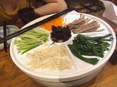 鸡丝凉米线-云海肴·云南小炒·汽锅鸡(天津国金汇店)