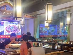 -川流不息·地道川菜·小龙虾(新松江路店)