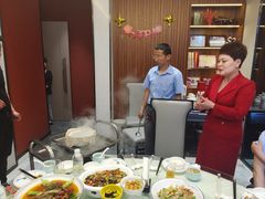 -谢师酒家