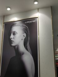 -韩国丽安形象设计