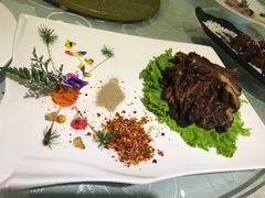 石锅香辣羊排-东来顺饭庄(新源里店)