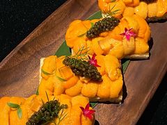 一口北海道海胆-wann lounge 低温慢煮牛排·清吧
