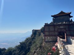 -鸡鸣山旅游风景区