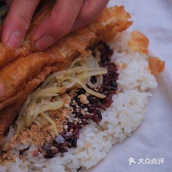 清晨的流动摊位都流向我们心中的小时候