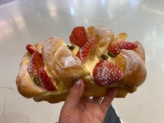 草莓奶油吐司-LELECHA乐乐茶(新街口大洋店)