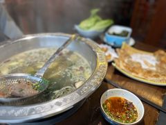 -乡土黄·鲜牛肉火锅·小龙虾(兴业街店)