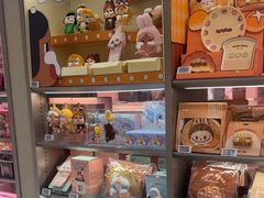 -泡泡玛特POPMART(蓝色港湾店)