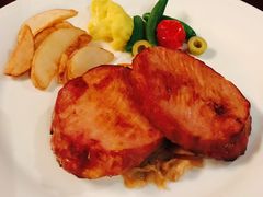 德式烟熏猪排-成桂西餐厅·42年的味道(五大道疙瘩楼店)