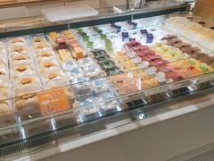 面包甜点陈列柜-BreadTalk面包新语·烘焙蛋糕(中心书城店)