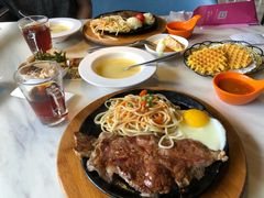 -豪客来牛排(中央花苑店)