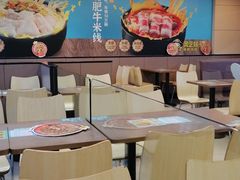 -灵芝妹子海鲜米线(香炉礁山姆店)