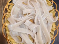 -何氏串串香火锅(翠亨店)