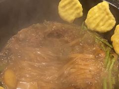 -哈尔滨烧烤·山河村铁锅炖(交大店)