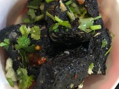 -黑色经典·长沙臭豆腐(粤华路店)