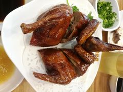 吊烧乳鸽-好彩猪肚鸡(正弘城店)