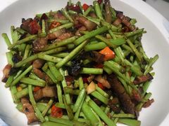 -老湖南民间菜·牛肉十八炒(花都店)
