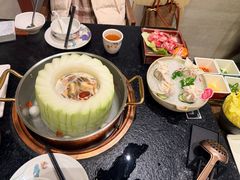 -得意咚瓜·顺德鱼生·冬瓜火锅(深圳首店)