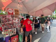 -詹爷爷乌节路街头冰淇淋