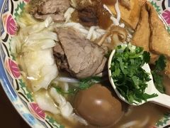 -鑫花溪牛肉米粉(凤凰街创始总店)