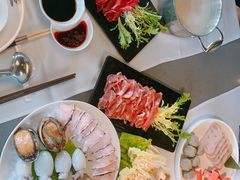 -红鼎豆捞·非遗鲍皇汤火锅(宝丰路店)