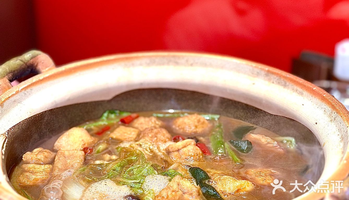 今年年夜饭就来他们家吃烤鸭！好吃不打烊～