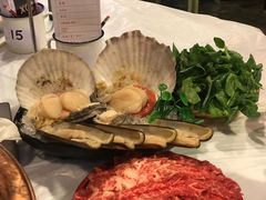 -鲜入围煮花胶鸡海鲜火锅