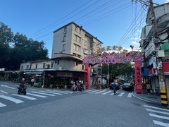 -溪岸路花鸟市场