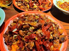 辣子鸡-柴窝堡22号辣子鸡·传承新疆菜